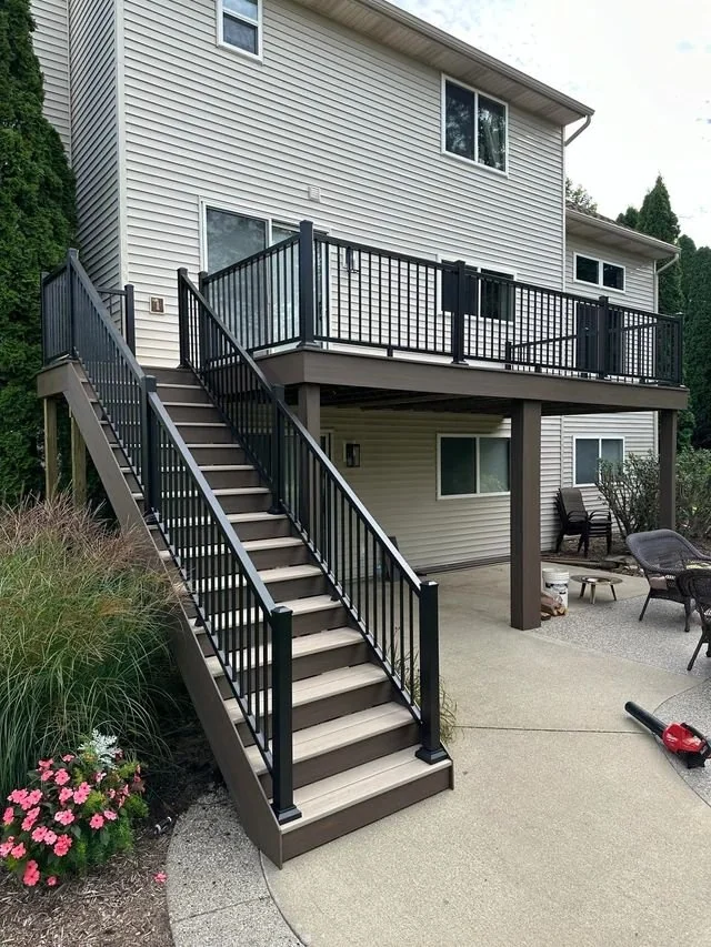 Raised deck with black aluminum railings - Real jobsite photo